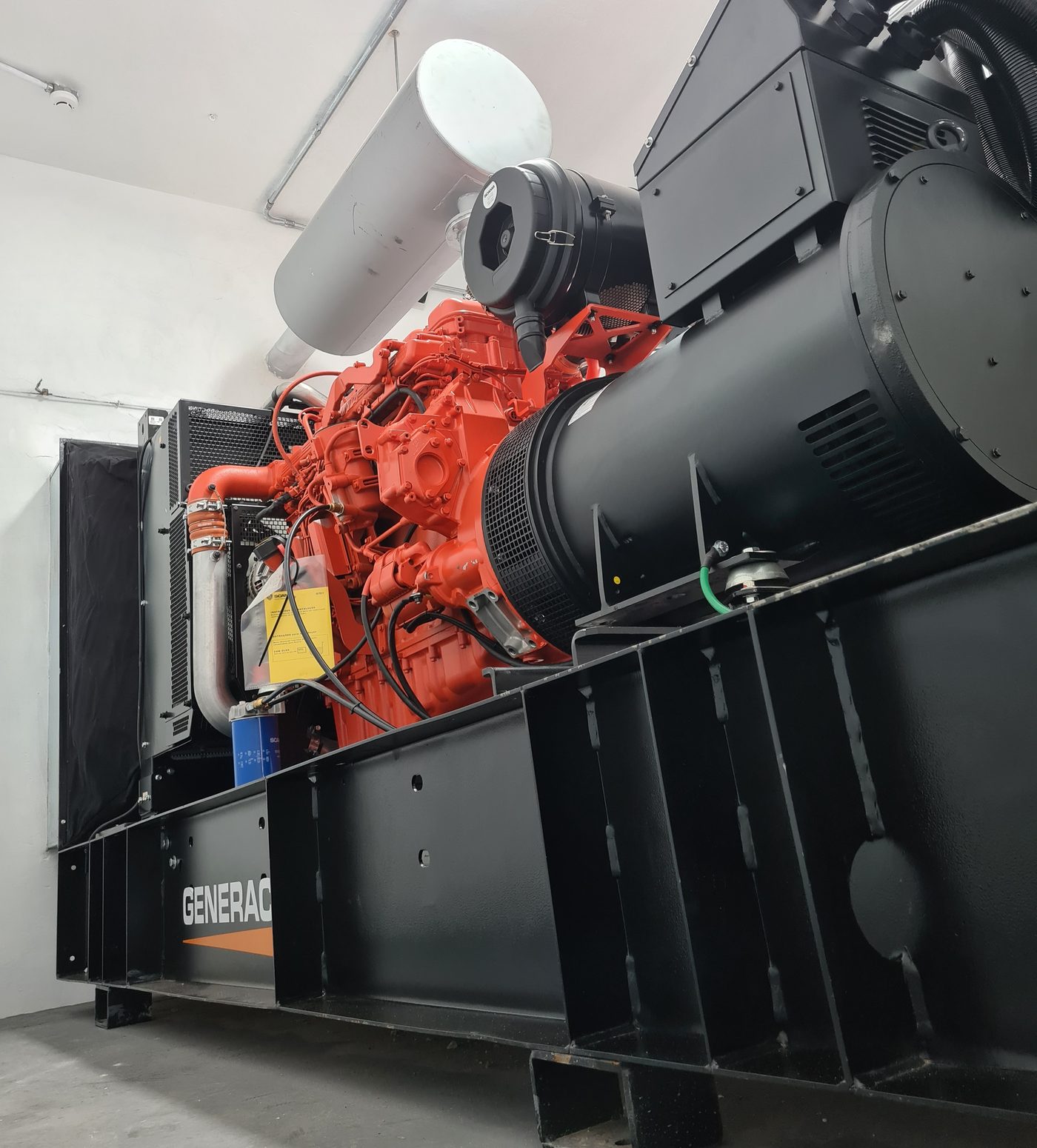 Gerador Generac da linha diesel: sem carenagem, motor scania